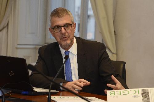 Mauro Giacca (Direttore generale Centro Internazionale Ingegneria Genetica e Biotecnologia - ICGEB) alla presentazione di un laboratorio per lo sviluppo di farmaci biosimilari - Trieste 20/12/2017